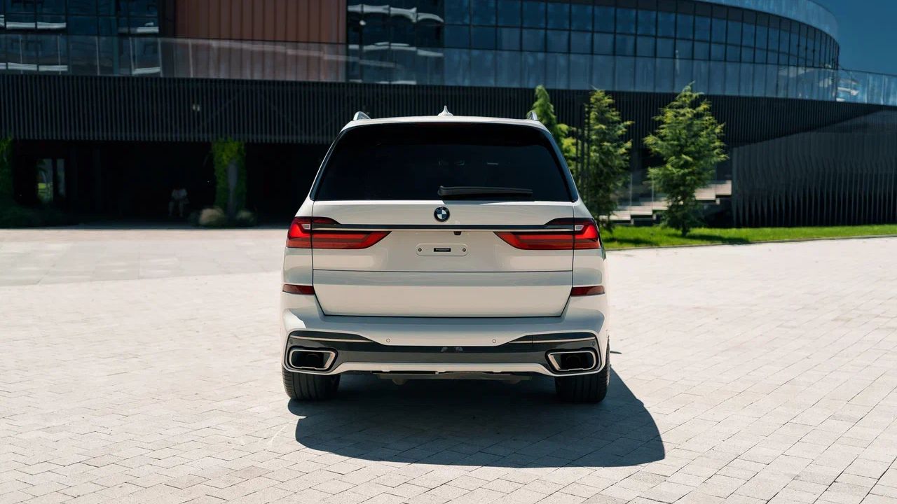 Фото BMW X7 M50D - 7