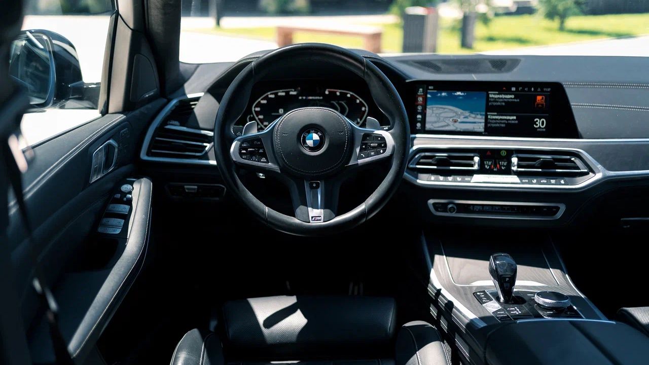 Фото BMW X7 M50D - 6