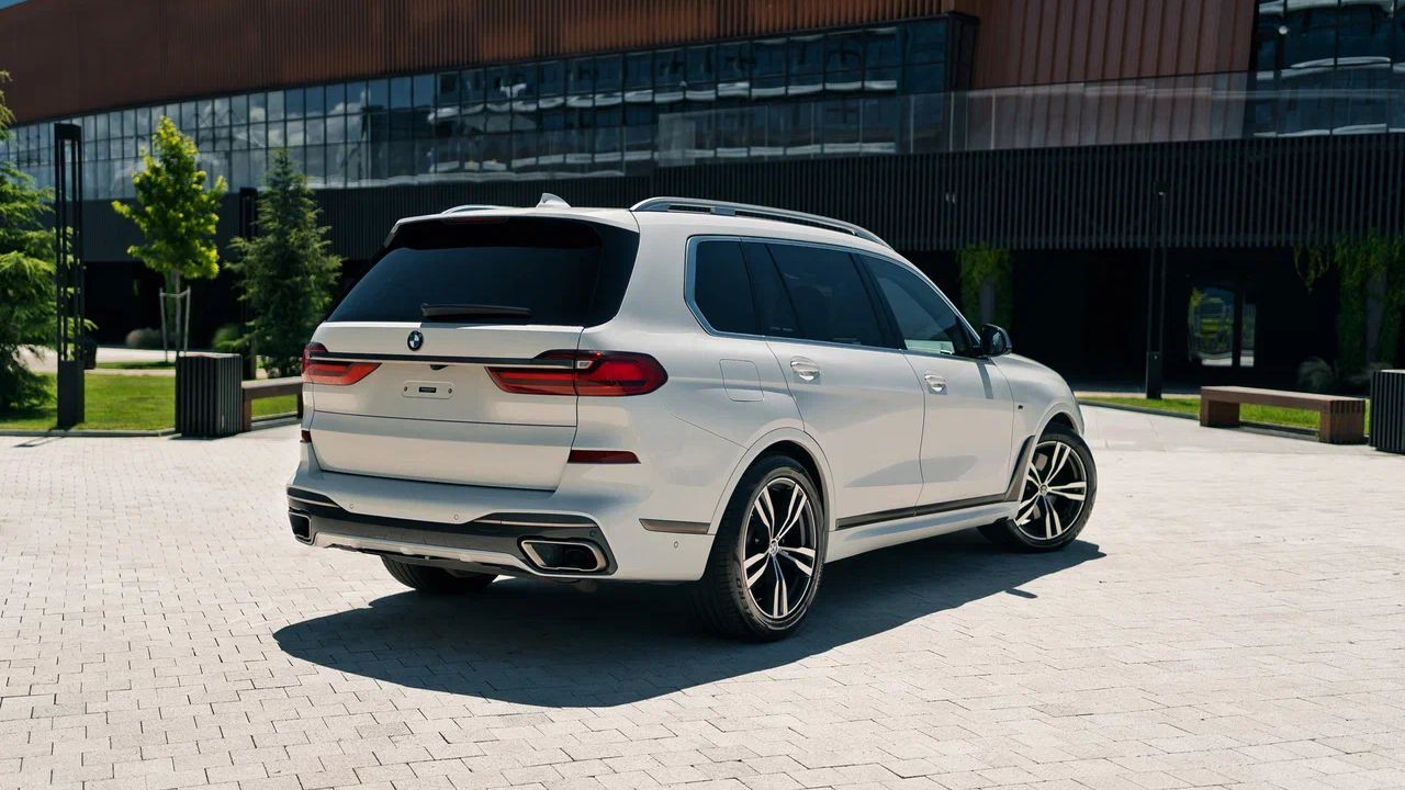 Фото BMW X7 M50D - 5