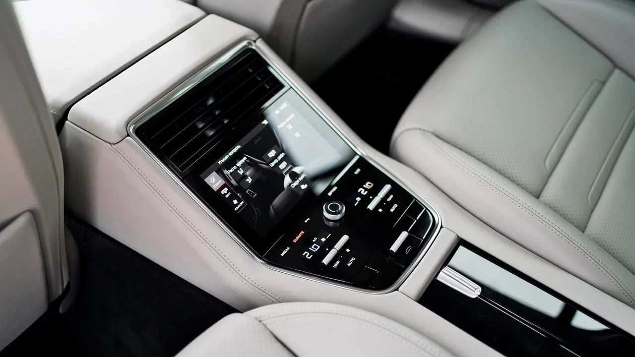 Фото Porsche Panamera - 8