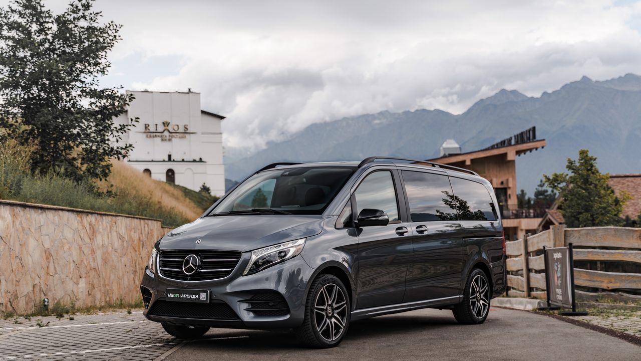 Фото Mercedes-Benz V250 - 1